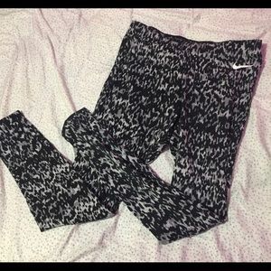 Nike leggings
